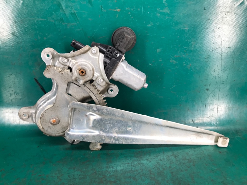 Стеклоподъемник задний правый RAV4 05-12 2008 3.5 2GR-FE