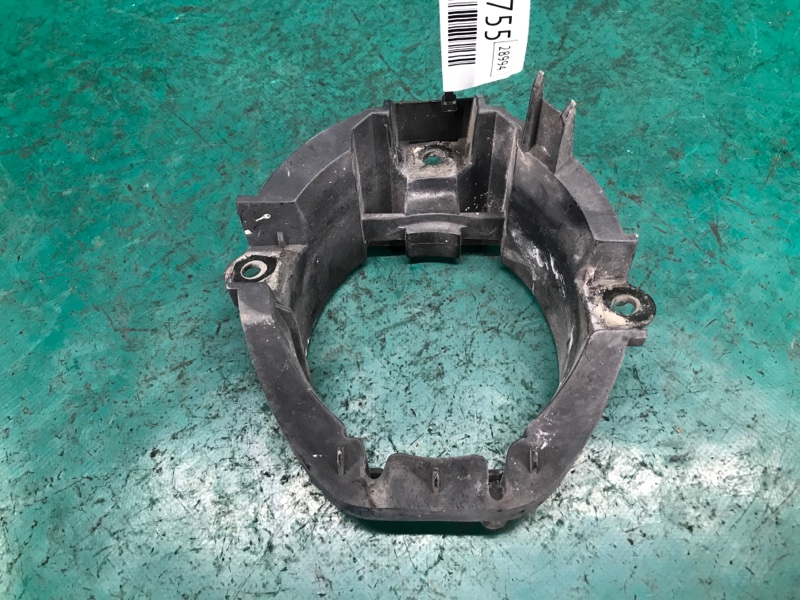 Кронштейн противотуманной фары передний правый TOYOTA RAV4 05-12 3.5 2GR-FE