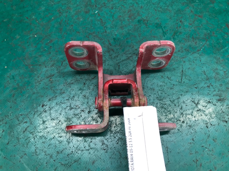 Петля двери багажника TOYOTA RAV4 05-12 2008 3.5 2GR-FE 68801-42050 Б/У