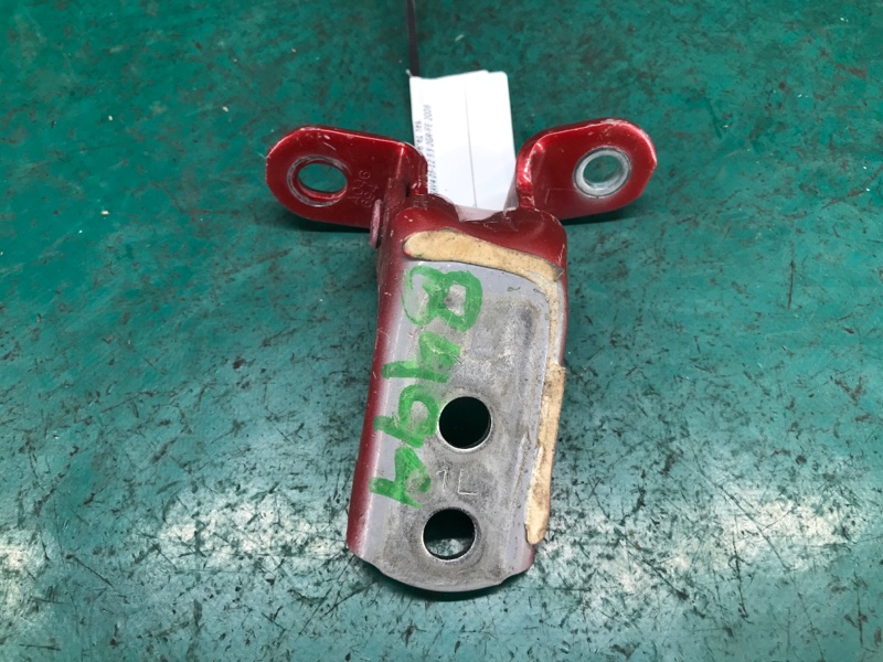 Запчасть петля двери верхняя передняя левая TOYOTA RAV4 05-12 2008 3.5 2GR-FE 68720-12151 Б/У Петля двери верхняя передняя левая TOYOTA RAV4 05-12 2008 3.5 2GR-FE 68720-12151 Б/У