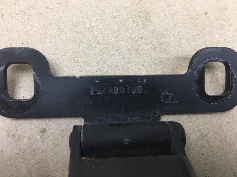 Петля крышки багажника задняя левая DODGE JOURNEY 08-20 3.5 EGF