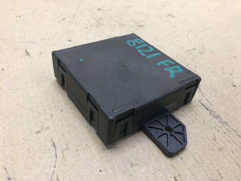 Блок электронный передний правый DODGE JOURNEY 08-20 3.5 EGF