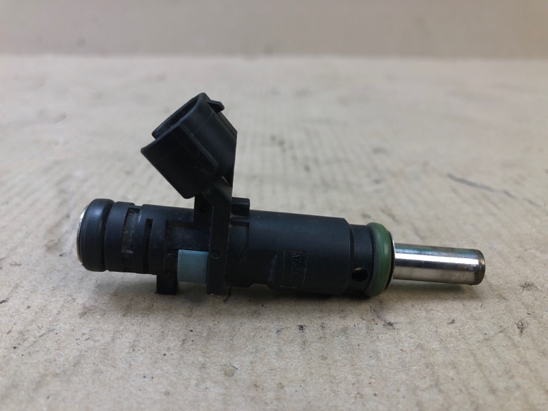 Запчасть форсунка топливная VOLKSWAGEN JETTA USA 10-17 2011 2.5 07K 906 031 C Б/У Форсунка топливная VOLKSWAGEN JETTA USA 10-17 2011 2.5 07K 906 031 C Б/У