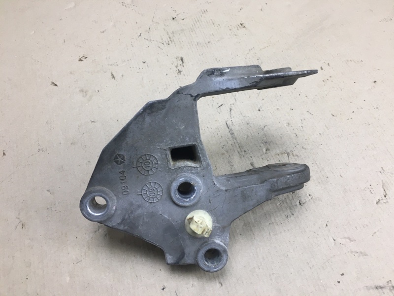 Кронштейн двигателя задний JOURNEY 08-20 2010 3.5 EGF