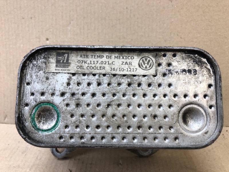 Теплообменник двигателя VOLKSWAGEN JETTA USA 10-17 2011 2.5 07K 117 021 C Б/У