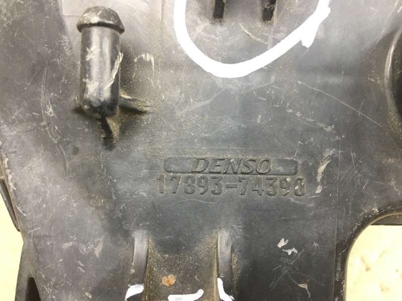 Резонатор воздушного фильтра CAMRY 20 96-02 2.2 5S-FE