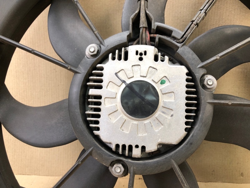 Диффузор вентилятора основного радиатора JETTA USA 10-17 2011 2.5