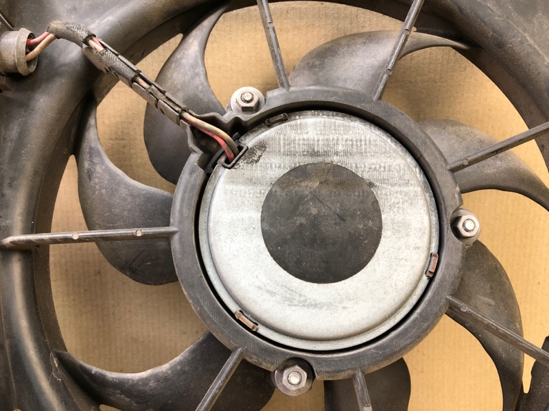 Диффузор вентилятора основного радиатора JETTA USA 10-17 2011 2.5