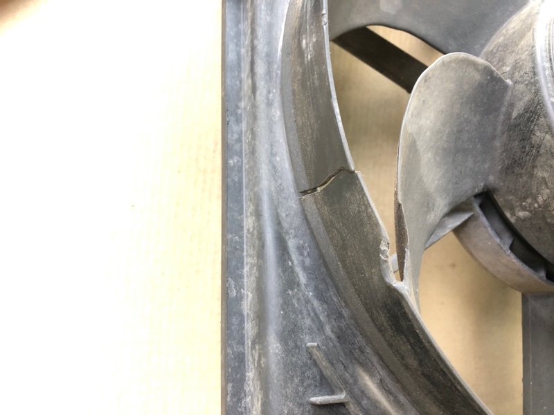 Диффузор вентилятора основного радиатора JETTA USA 10-17 2011 2.5