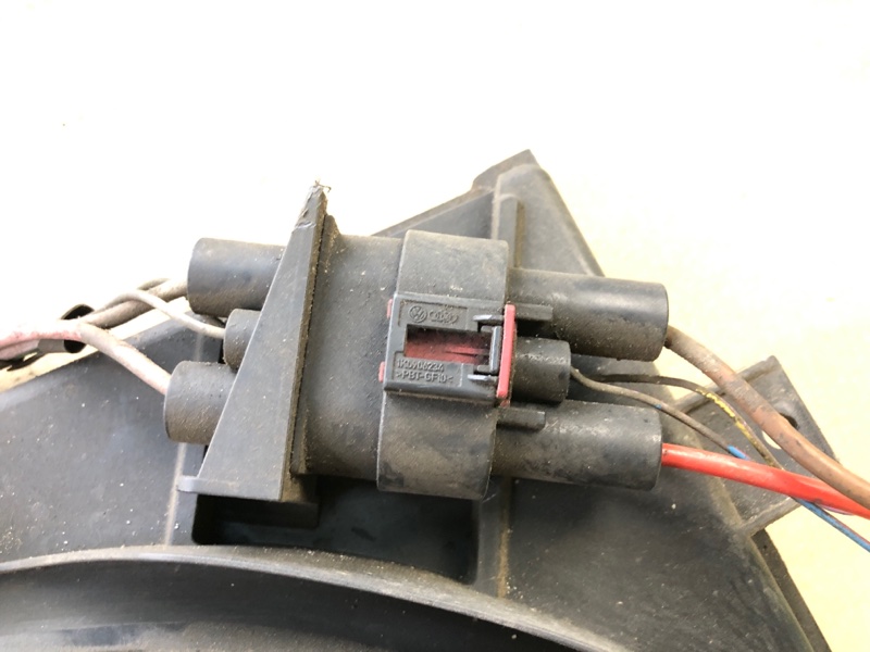 Диффузор вентилятора основного радиатора JETTA USA 10-17 2011 2.5