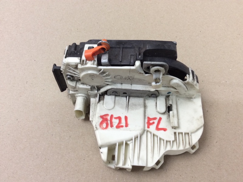 Замок двери передний левый JOURNEY 08-20 2010 3.5 EGF