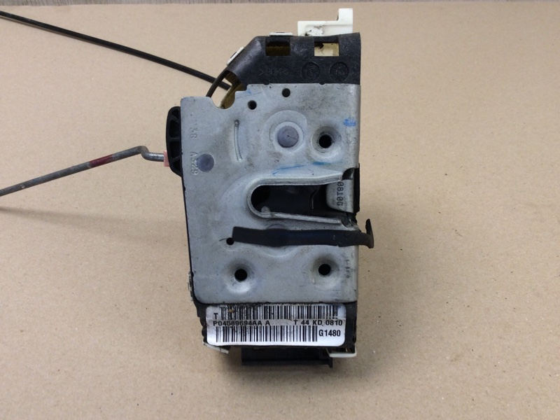 Замок двери передний правый DODGE JOURNEY 08-20 2010 3.5 EGF 4589694AE Б/У