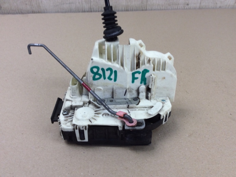 Замок двери передний правый JOURNEY 08-20 2010 3.5 EGF