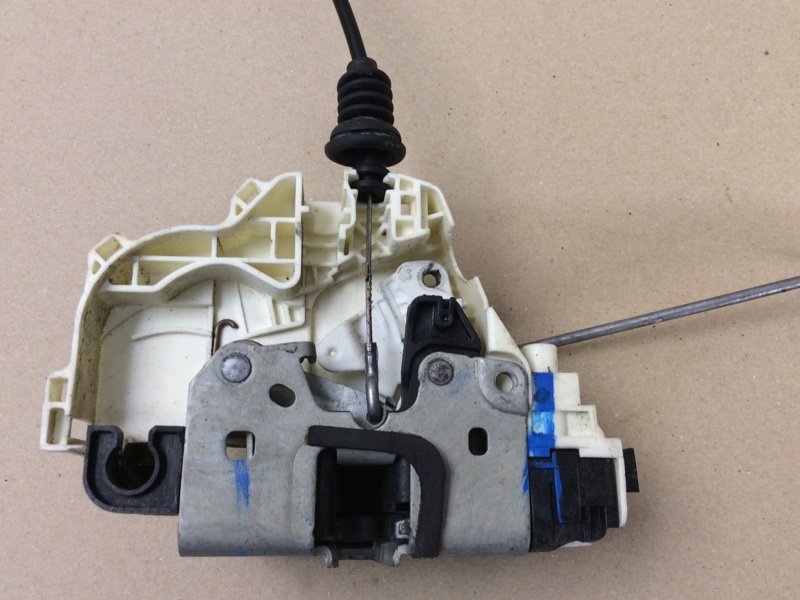 Замок двери передний правый DODGE JOURNEY 08-20 3.5 EGF