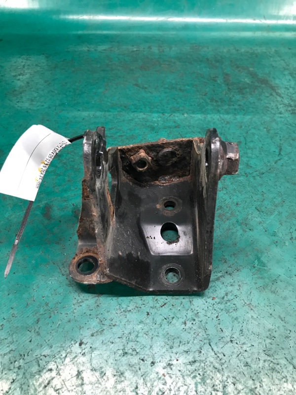 Кронштейн двигателя задний TOYOTA RAV4 05-12 3.5 2GR-FE
