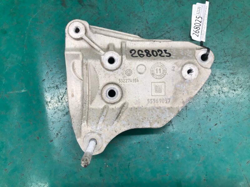 Кронштейн компрессора кондиционера CHEVROLET VOLT 10-15 2012 1.4 LUU 55569037 Б/У