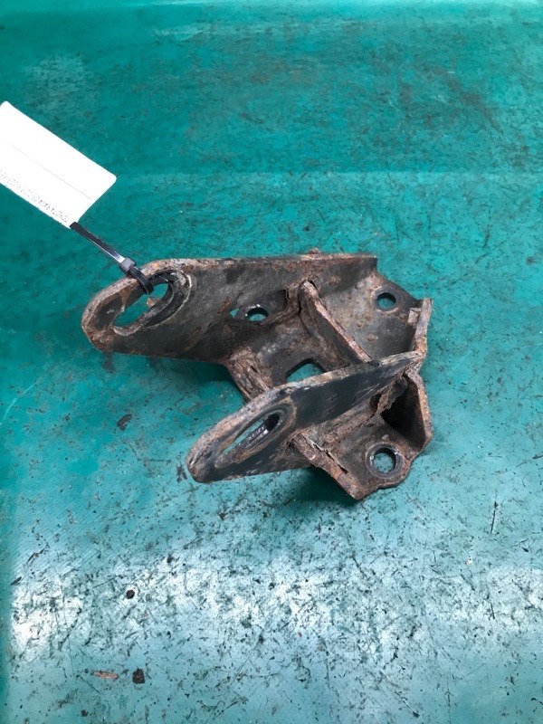 Кронштейн двигателя передний RAV4 05-12 2008 3.5 2GR-FE
