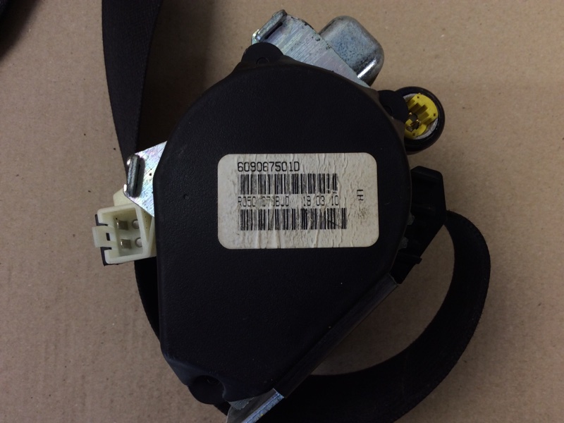 Ремень безопасности передний левый DODGE JOURNEY 08-20 3.5 EGF