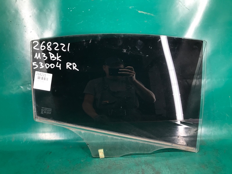 Стекло двери заднее правое MAZDA 3 BK 03-08 2005 SEDAN 2.3 BN8V-72-511A Б/У