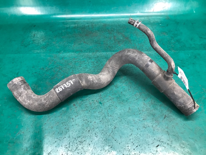 Запчасть патрубок системы охлаждения TOYOTA RAV4 05-12 2007 3.5 2GR-FE 16571-31190 Б/У Патрубок системы охлаждения TOYOTA RAV4 05-12 2007 3.5 2GR-FE 16571-31190 Б/У