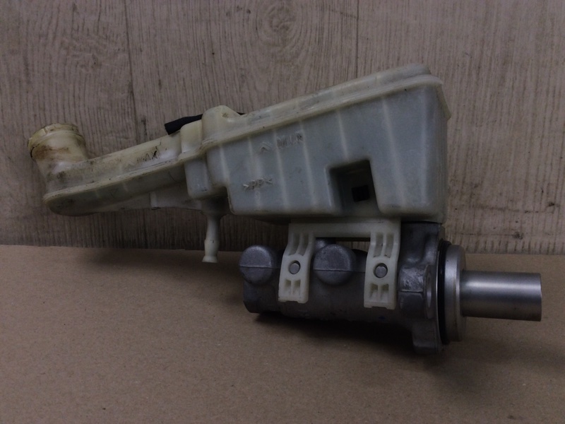 Главный тормозной цилиндр JOURNEY 08-20 2010 3.5 EGF