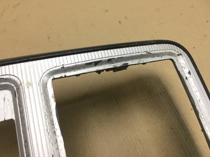 Накладка торпедо центр. JOURNEY 08-20 2010 3.5 EGF