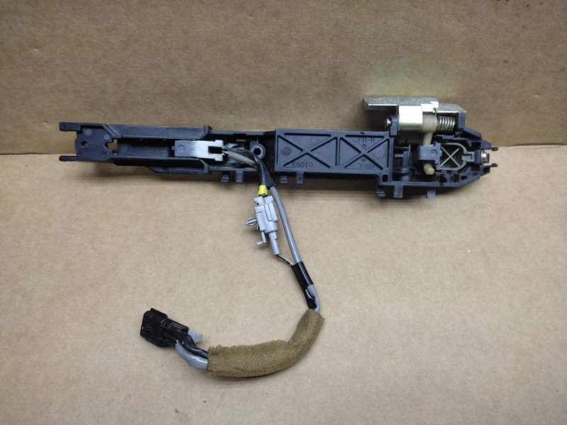 Ручка двери наружная передняя правая INFINITI M35/M45 04-10 Седан 3.5 VQ35DE Ручка двери наружная передняя правая INFINITI M35/M45 04-10 Седан 3.5 VQ35DE