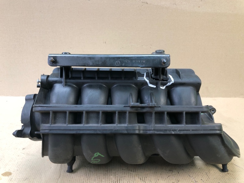 Коллектор впускной VOLKSWAGEN JETTA USA 10-17 2.5