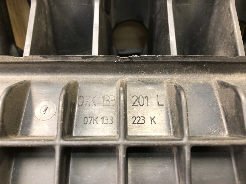 Коллектор впускной JETTA USA 10-17 2011 2.5