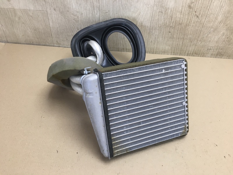 Радиатор печки JETTA 05-10 2007 Седан 2.5 Радиатор печки JETTA 05-10 2007 Седан 2.5