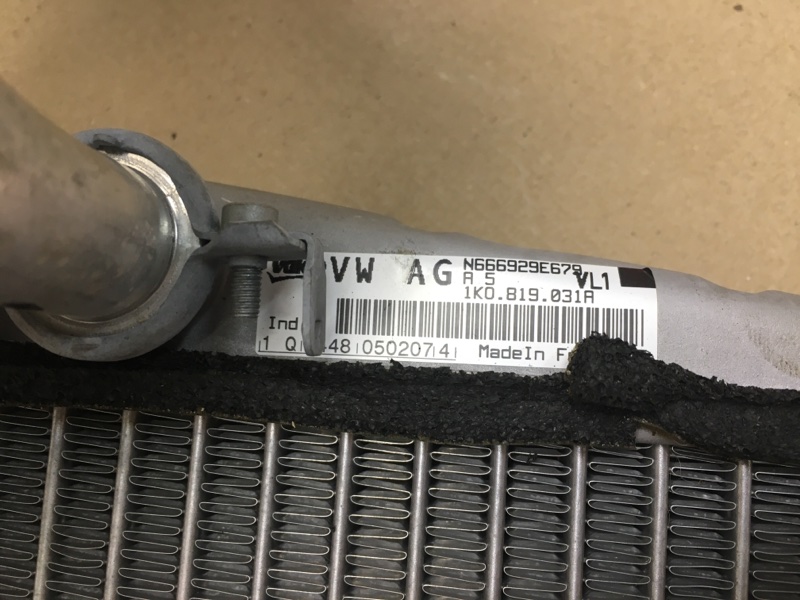 Радиатор печки JETTA 05-10 2007 Седан 2.5 Радиатор печки JETTA 05-10 2007 Седан 2.5