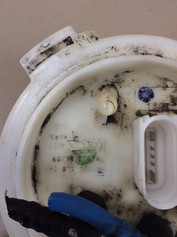 Топливный насос JETTA 05-10 2007 Седан 2.5