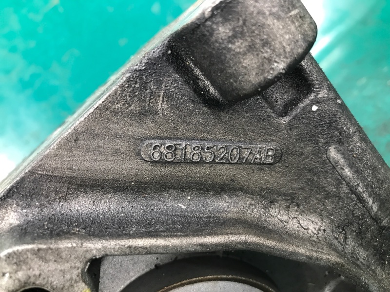 Кронштейн КПП задний DODGE DURANGO 11- (WD) 3.6 ERB Кронштейн КПП задний DODGE DURANGO 11- (WD) 3.6 ERB