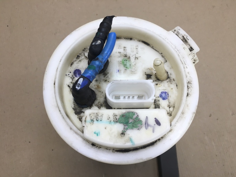 Топливный насос JETTA 05-10 2007 Седан 2.5