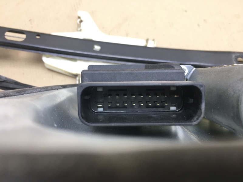 Стеклоподъемник задний правый JETTA 05-10 2007 Седан 2.5