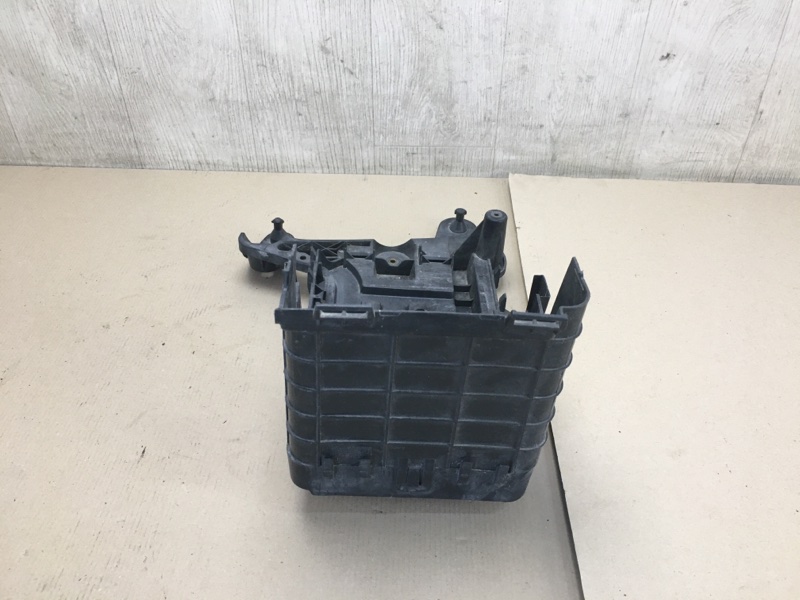 Полка аккумулятора JETTA 05-10 2007 Седан 2.5