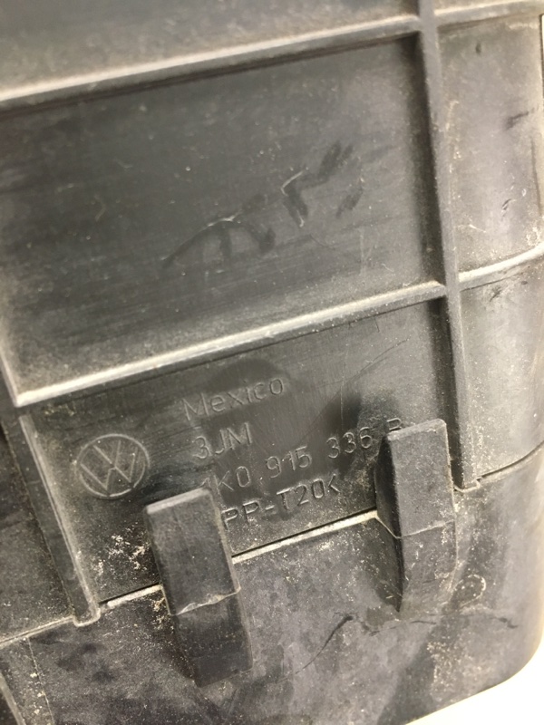 Полка аккумулятора JETTA 05-10 2007 Седан 2.5