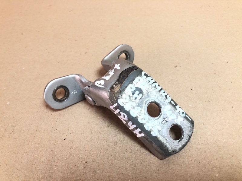 Петля двери верхняя передняя правая TOYOTA CAMRY 40 06-11 2.4 2AZFXE Петля двери верхняя передняя правая TOYOTA CAMRY 40 06-11 2.4 2AZFXE