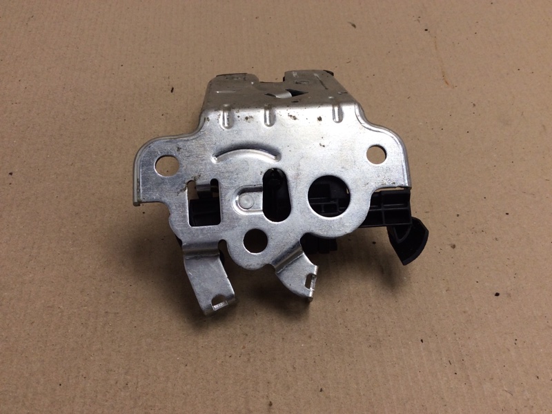 Замок крышки багажника JETTA USA 10-17 162