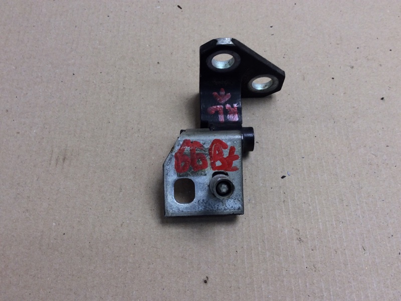 Петля двери верхняя задняя правая JETTA 05-10 2007 Седан 2.5