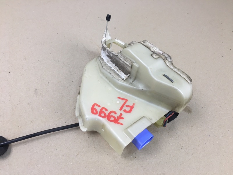 Замок двери передний левый JETTA 05-10 2007 Седан 2.5