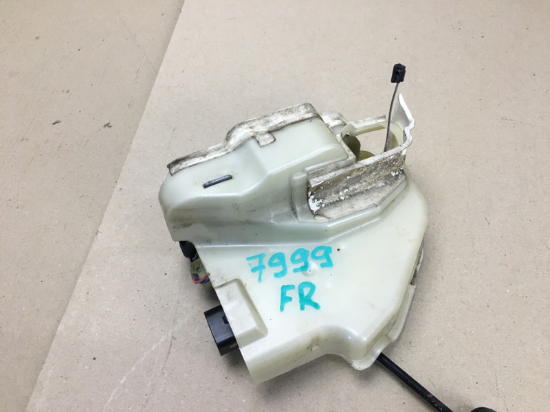 Замок двери передний правый JETTA 05-10 2007 Седан 2.5