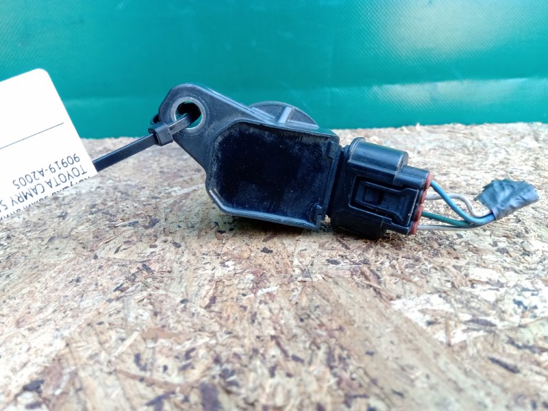 Катушка зажигания TOYOTA CAMRY 55 14-17 2.5 2ARFE