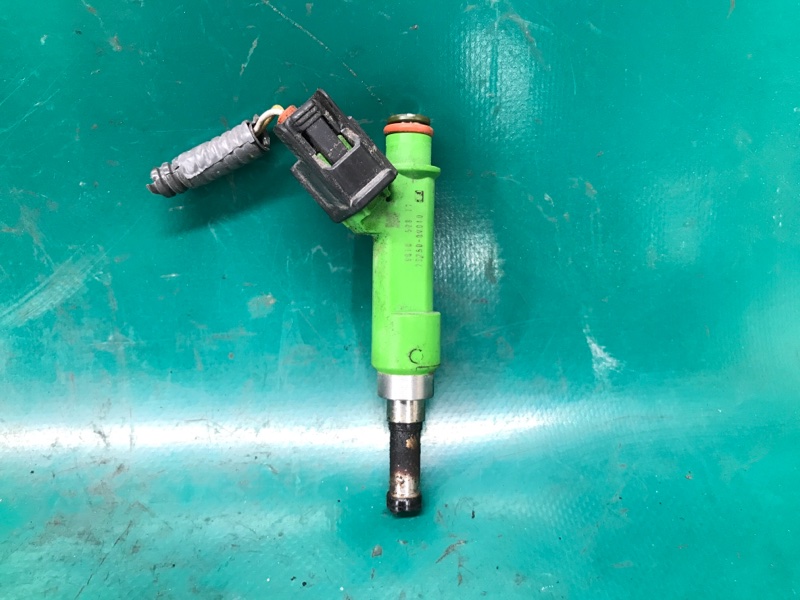 Запчасть форсунка топливная TOYOTA CAMRY 55 14-17 2016 2.5 2ARFE 23209-09175 Б/У Форсунка топливная TOYOTA CAMRY 55 14-17 2016 2.5 2ARFE 23209-09175 Б/У