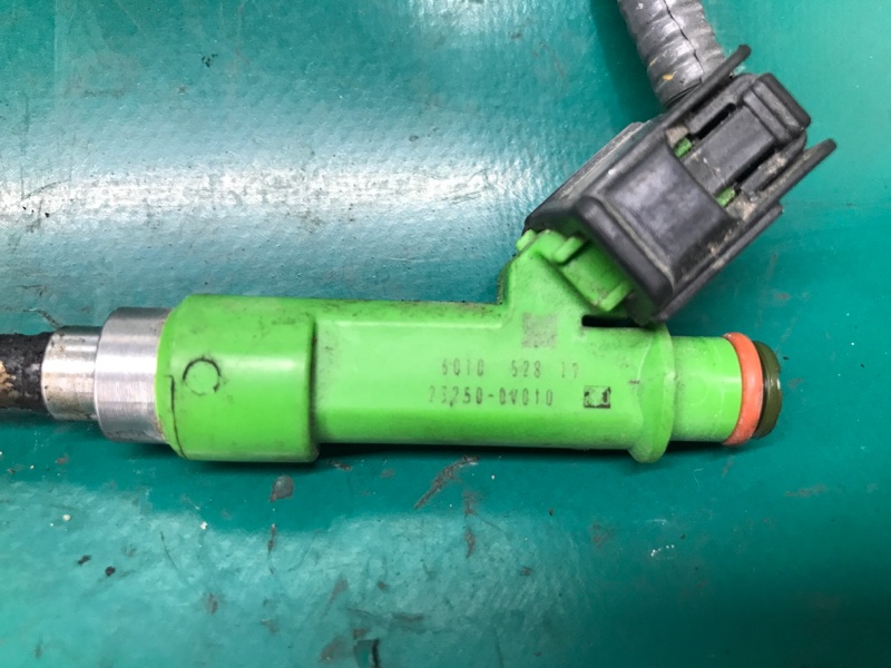 Форсунка топливная TOYOTA CAMRY 55 14-17 2.5 2ARFE Форсунка топливная TOYOTA CAMRY 55 14-17 2.5 2ARFE