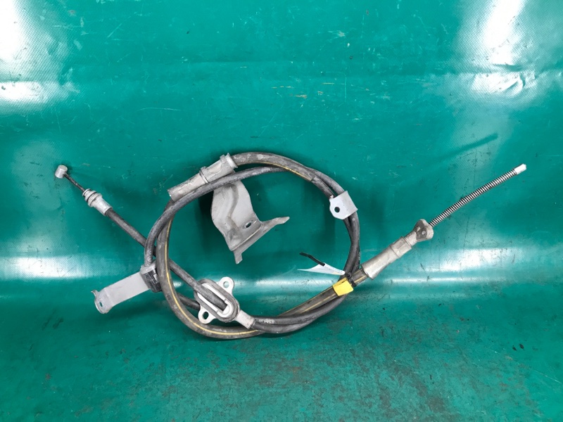 Трос стояночного тормоза задний правый TOYOTA CAMRY 55 14-17 2016 2.5 2ARFE 46420-06172 Б/У
