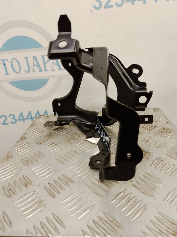 Кронштейн крепления компрессора пневмоподвески LEXUS GX470 02-09 Кронштейн крепления компрессора пневмоподвески LEXUS GX470 02-09