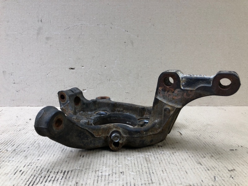 Кулак поворотный передний правый SENTRA (B16) 06–12 2012 2.0 MR20DE