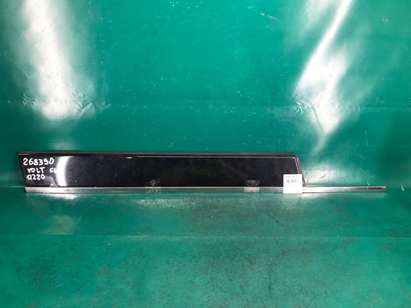 Накладка двери передняя правая CHEVROLET VOLT 10-15 2012 1.4 LUU 22884396 Б/У