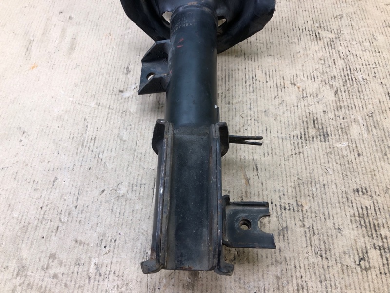 Амортизатор передний правый SX4 06-13 2008 Хетчбек 2.0 Амортизатор передний правый SX4 06-13 2008 Хетчбек 2.0